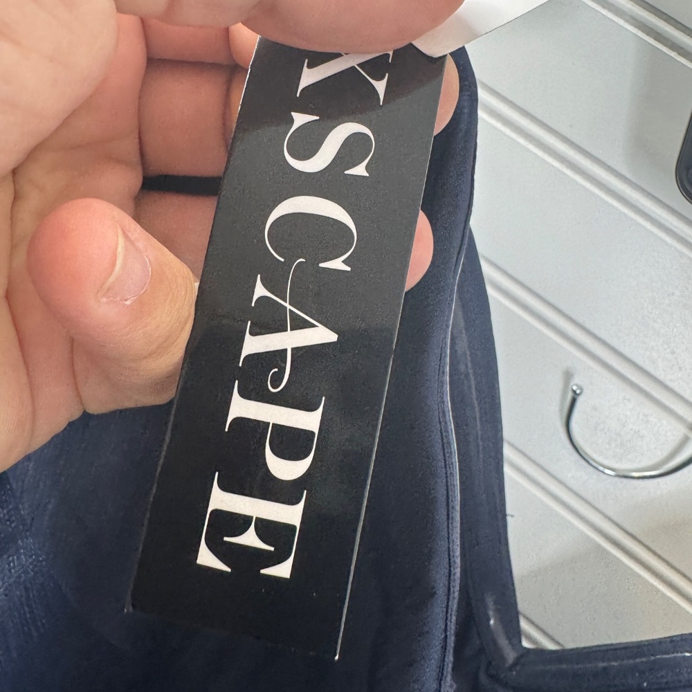 NEW Xscape - Picture 5 of 10